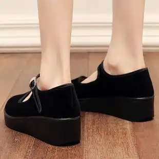 老北京布鞋 工作单鞋 女平底坡跟松糕一字带酒店上班礼仪舞蹈黑布鞋