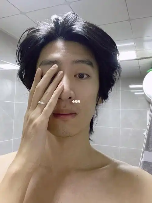 男生留长发尴尬期怎么办?要不要剪?