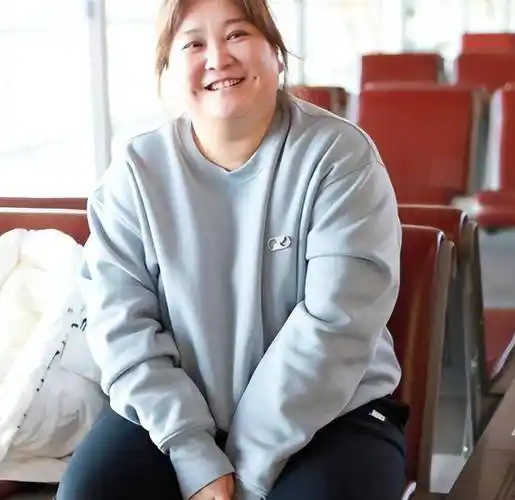 想象这中间贾玲付出了多少汗水,忍受了多少次肌肉酸痛,她可是大体重