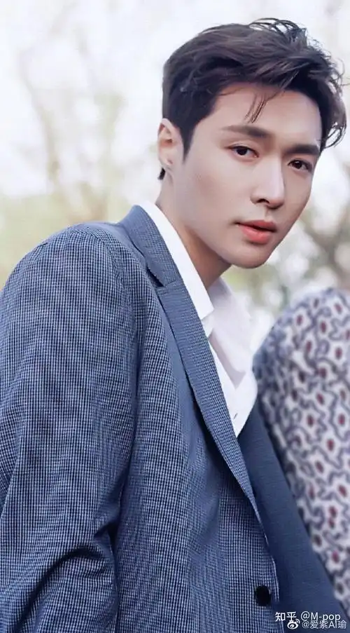 张艺兴有哪些神图让你觉得很磕他的颜? - 知乎