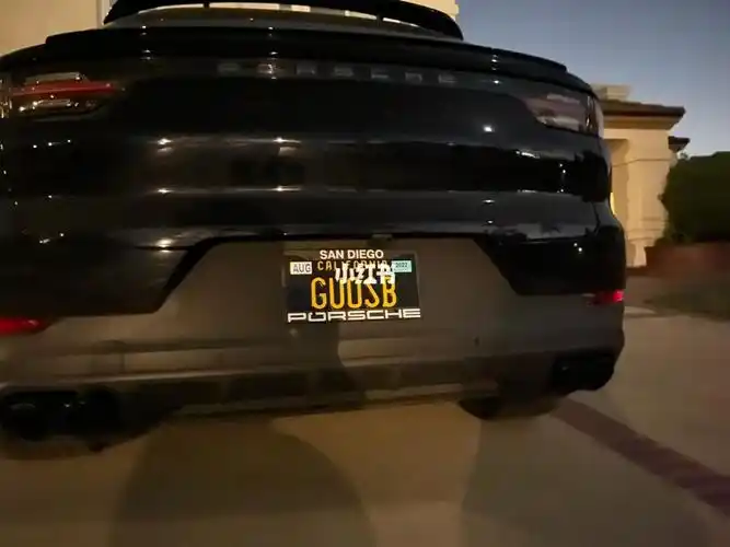 加州个性车牌哈哈