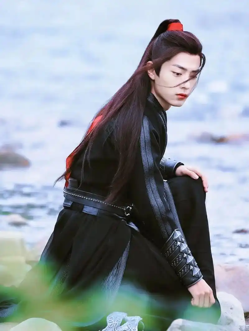 想念那抹红发带,更想念那个少年.#肖战 #肖战魏无羡 #向全 - 抖音