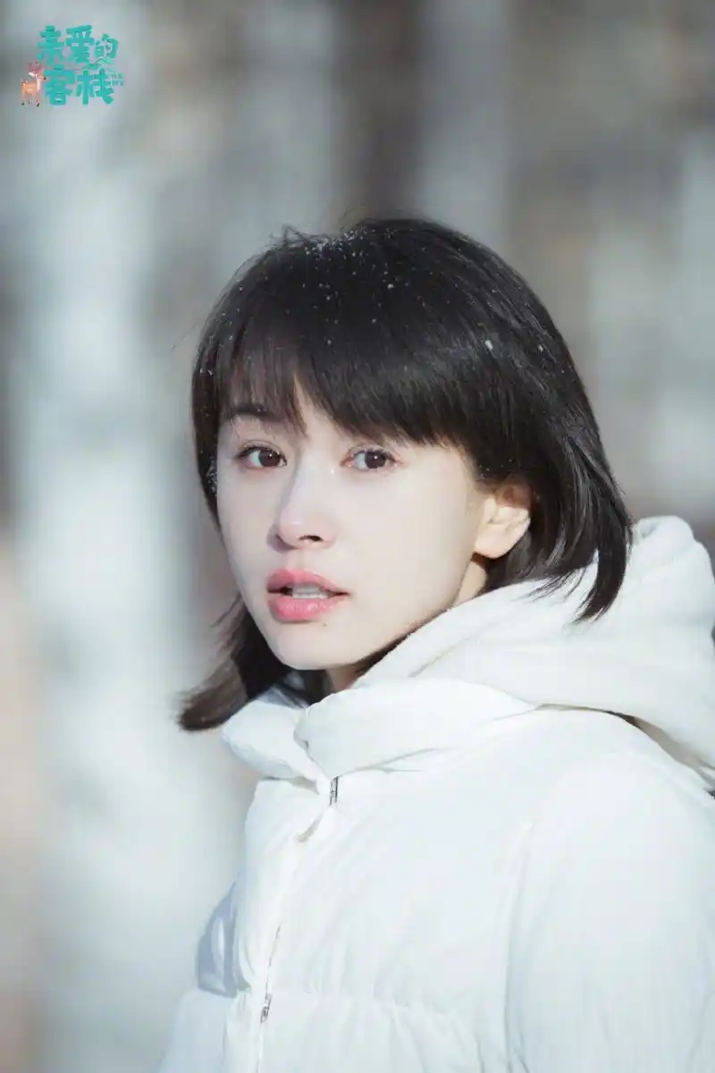 王子文"曲妖精"玩雪放飞自我,美的像精灵