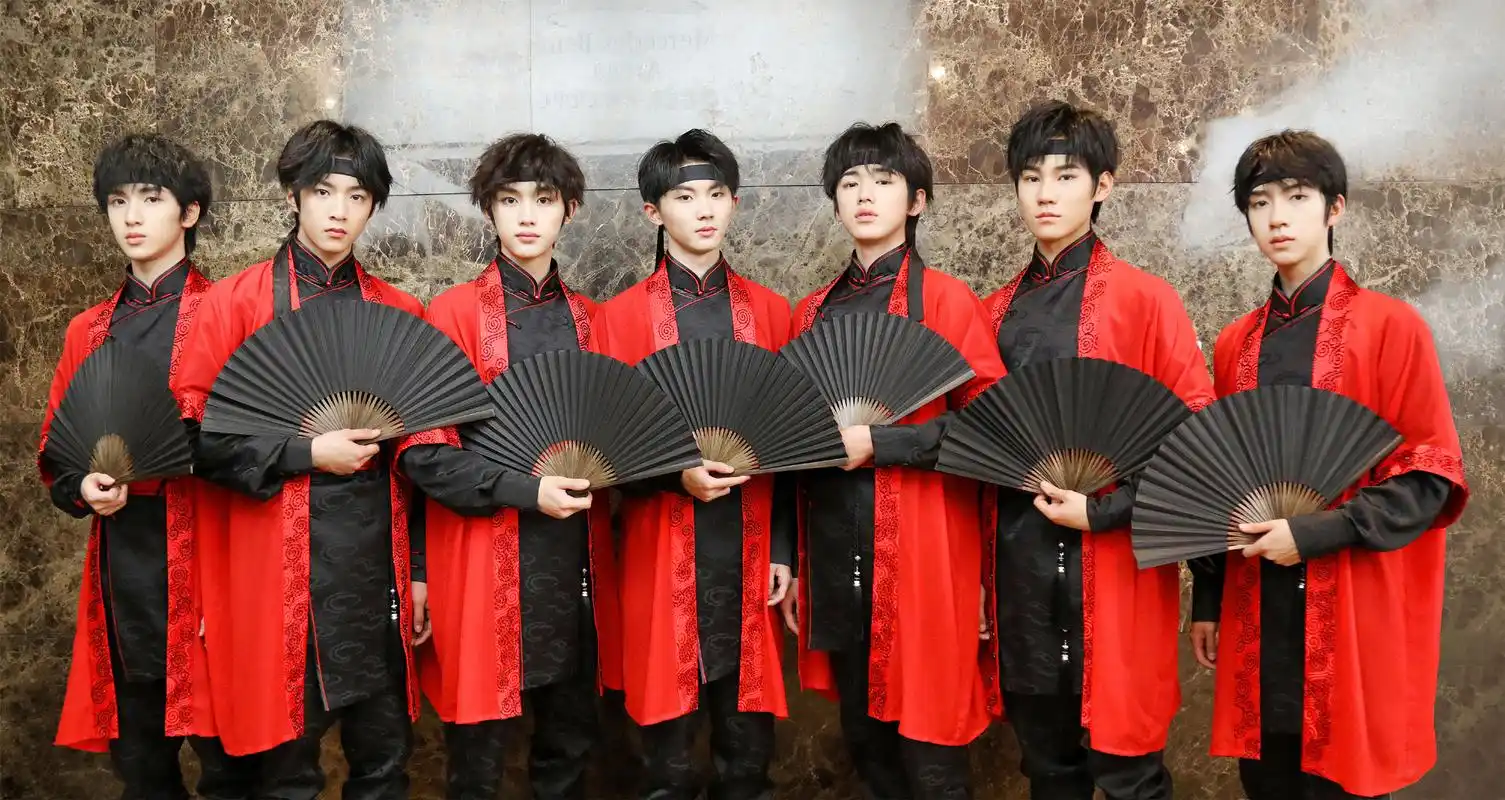 原创明星踊跃给河南捐款孙俪邓超时代少年团捐百万网友暖心