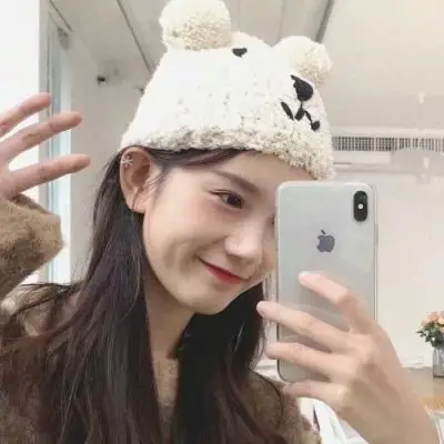 歪头杀自拍 女生头像 -得不到 又忘不了 最难熬