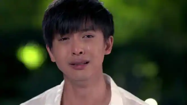 天生要完美:蔡米站在外面,想起自己生日时的情景,伤心落泪了