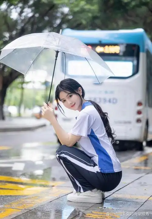 校园女神的穿搭一直是时尚界备受关注的话题,尤其是在这个充满青春