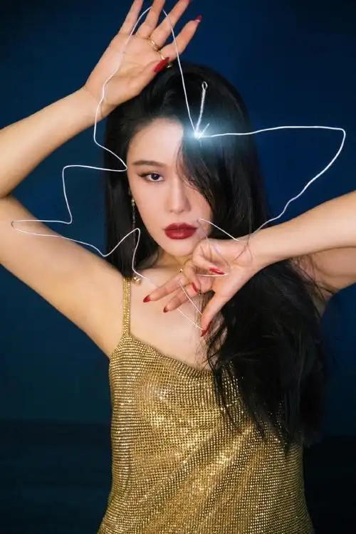 说唱听我的##袁娅维行走的衣架子