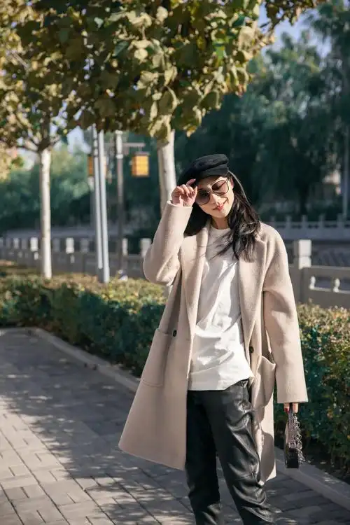 韩雪风衣墨镜潇洒街拍写真图片29