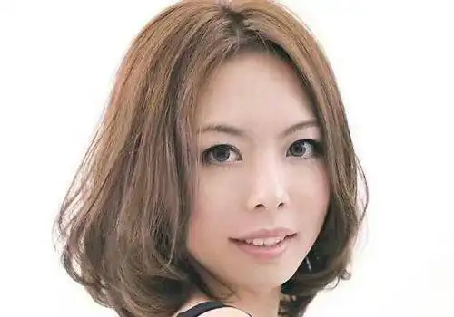 女生5款最新梨花烫短发图片look 甜美不是优雅大方中年人hold住_发型