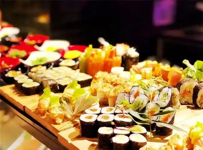 吃自助餐真能吃回本吗?老板告诉你:有多少来多少,越多越好