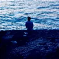 海边男生背影的qq头像广阔的胸襟似大海