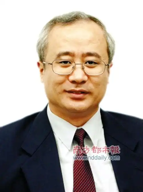 深圳市规划国土委主任王芃10月27日起,本报推出城中村系报道,岗厦西