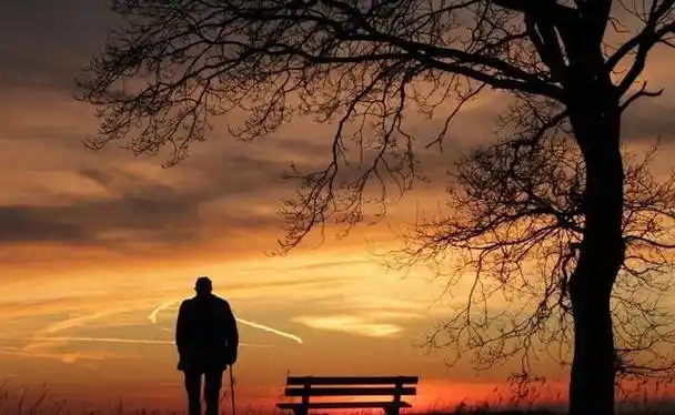 放下别人的期待,照顾好自己——如何在中年之后重新定义生活人生中最