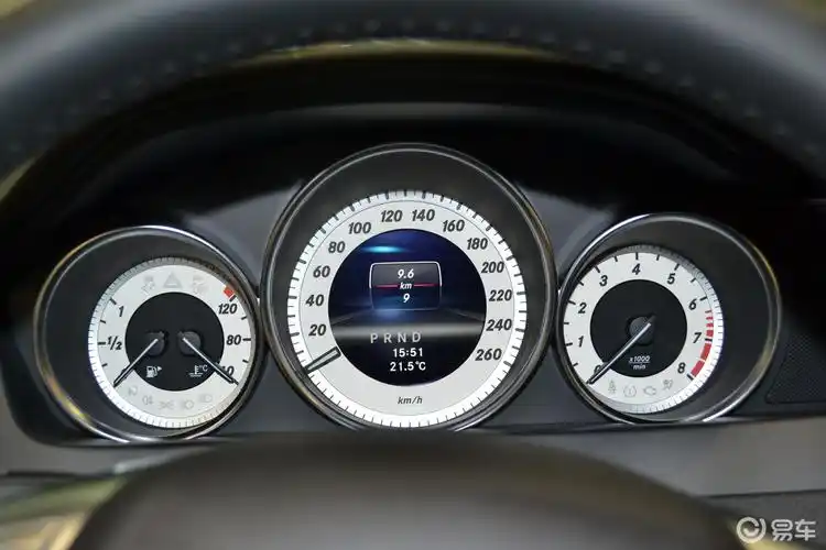 【奔驰c级2013款 c 260 优雅型 grand edition仪表盘汽车图片-汽车