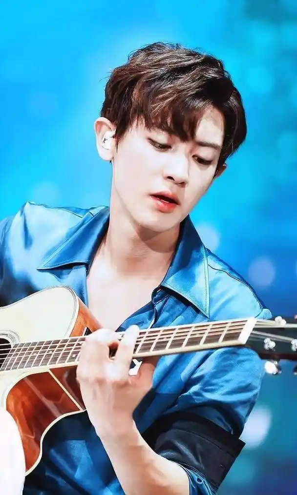 exo朴灿烈被要求退团,中韩粉丝态度截然不同,澄清被说成是道歉