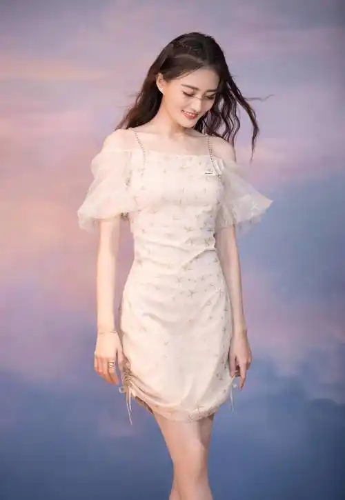 原创徐璐的身材和气质无敌了穿黑色开叉礼服妻子惊艳大长腿太吸睛