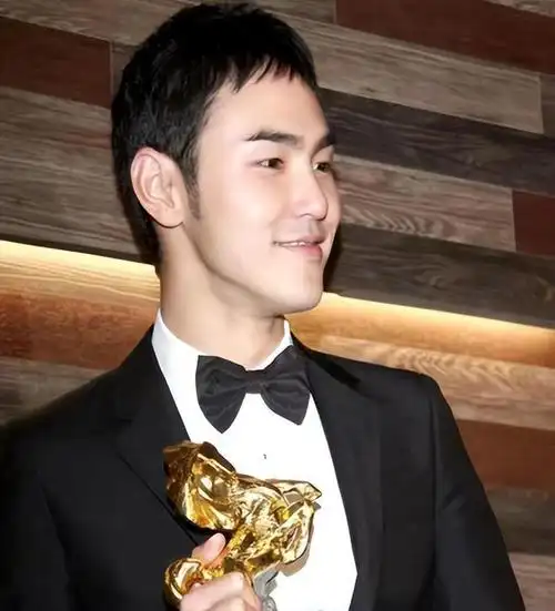 周处除三害热播阮经天情史被扒恋爱8年劈腿4次大跌眼镜