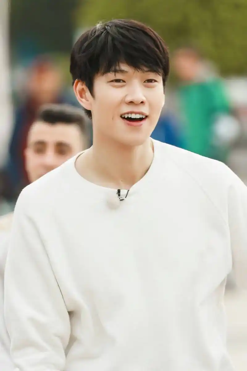 娱乐大爆料:王一博,杨紫,朱一龙,杨幂,魏大勋,朴树