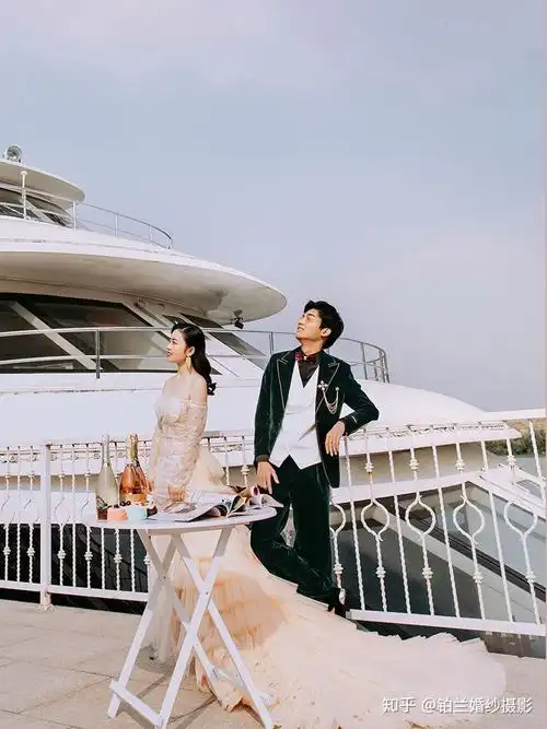 如此浪漫的游艇婚纱照你喜欢吗71纪实情感的抓拍就像这对新人一样来