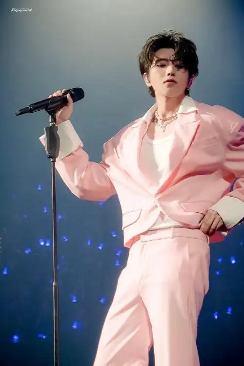 我的可爱小粉,看见就有好心情!  爱属人了  #蔡徐坤#|#kun