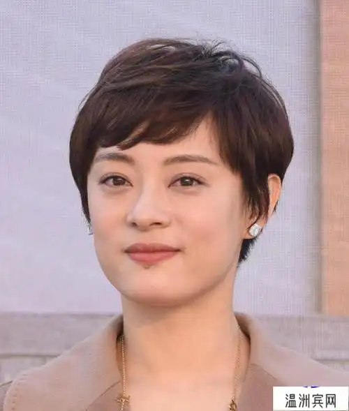 头大脸大适合什么发型(专为大头大脸量身定制的发型)  第13张