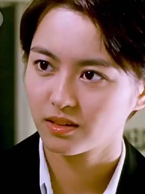 梁咏琪年轻时候的颜值