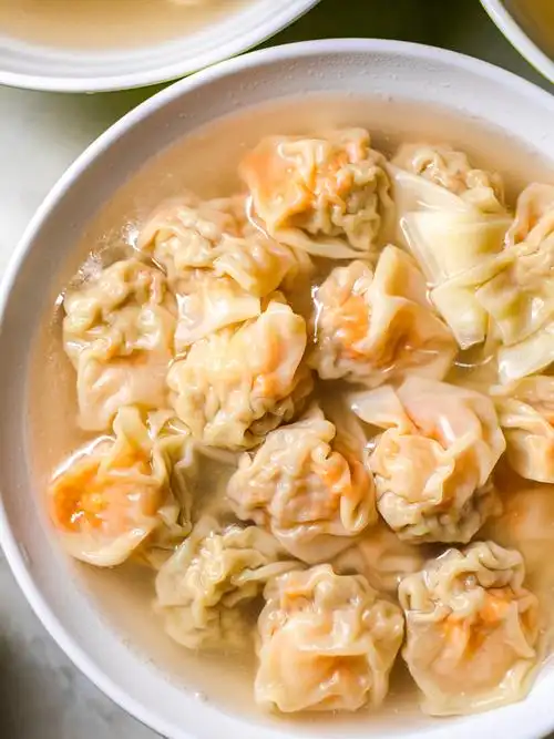 在思贤路上吃了碗很败家的面,蟹黄捞鲍鱼,付账10元