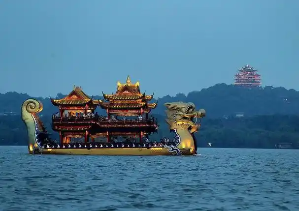 为什么说天下西湖三十六,其中最美在杭州?