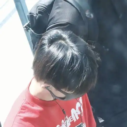 易烊千玺后脑勺系列后脑勺也在散发可爱迷人魅力@tfboys-易烊千玺#易