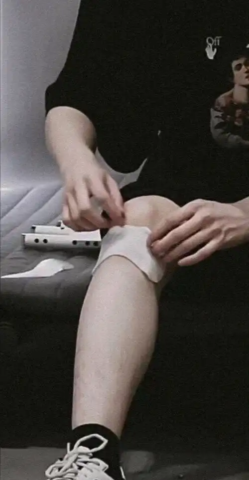 打开新页展开chris tina的情史:刘耀文的女朋友,被严浩翔求婚(失败)