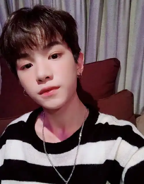 (图/@小树杈-justin黄明昊资源博  文/lalarika)