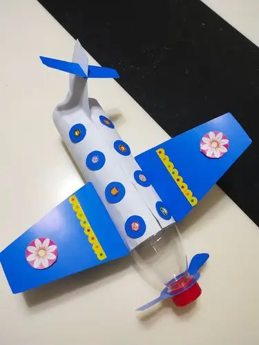 "变废为宝,无限创意"大地幼儿园苗苗班亲子制作微信评选活动