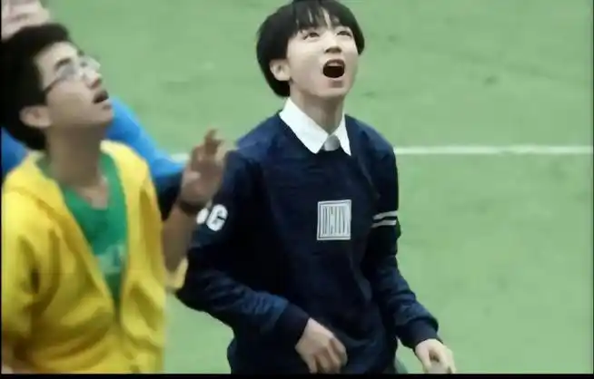 杀青发长文告别野孩子#一些重庆八中时期的小凯97@tfboys-王俊凯