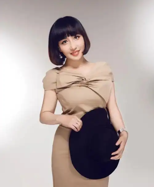 张静扎西平措白致瑶著名内地女歌手,演唱了许多脍炙人口的流行歌曲.