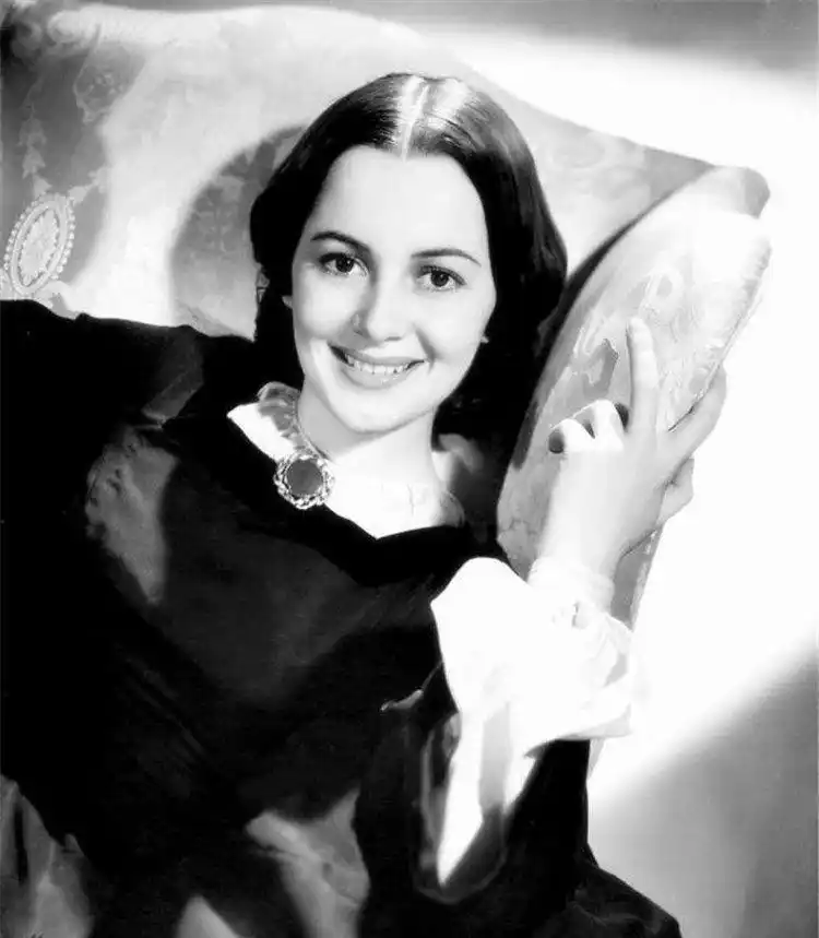 《乱世佳人》郝思嘉,梅兰妮珍贵的老照片,你觉得谁更美?