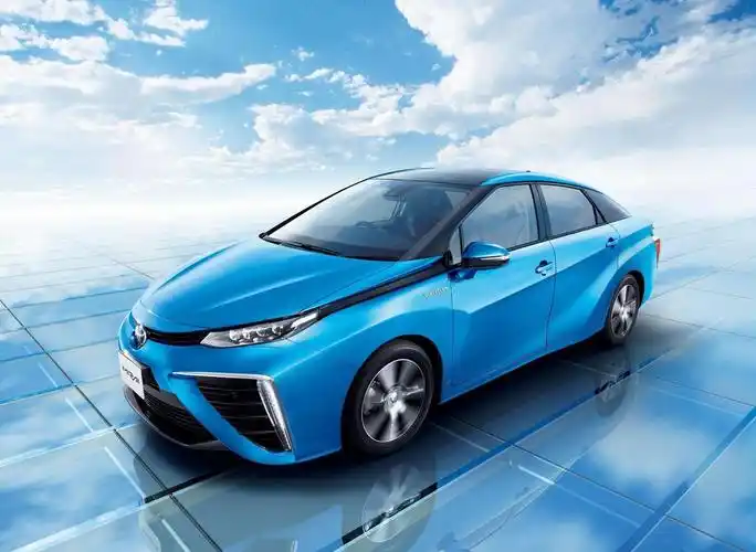 汽车 据外国媒体报道,雷克萨斯计划在丰田氢燃料电池电动汽车mirai的