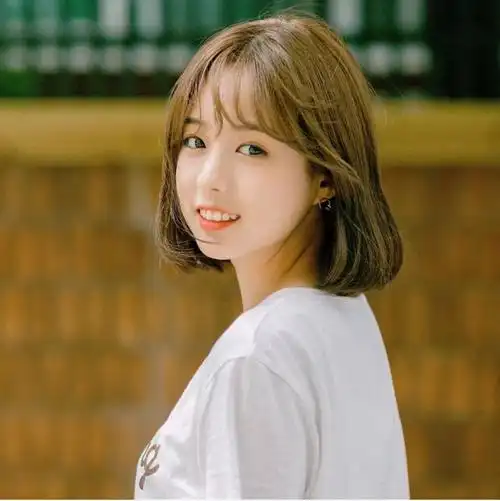 秋冬系邻家女孩发型,甜甜的少女感也让人欲罢不能|少女|发型|刘海