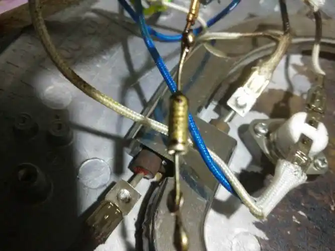 电饼铛保险丝烧坏了怎么维修?频繁烧还能修吗?