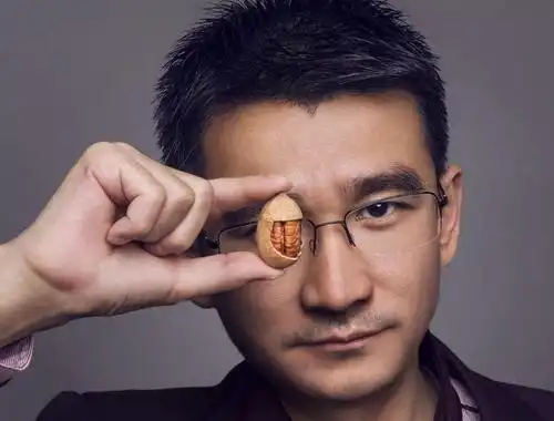 从淘宝爆款到国民零食第一股松鼠老爹章燎原从一无所