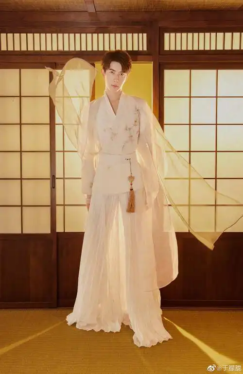 于朦胧化身竹林画中人于朦胧和国风古装真是绝配古风装扮更添意境