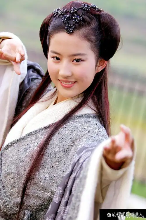 刘亦菲清纯,唐嫣甜美,古力娜扎异域风情,但造型影响了她的魅力