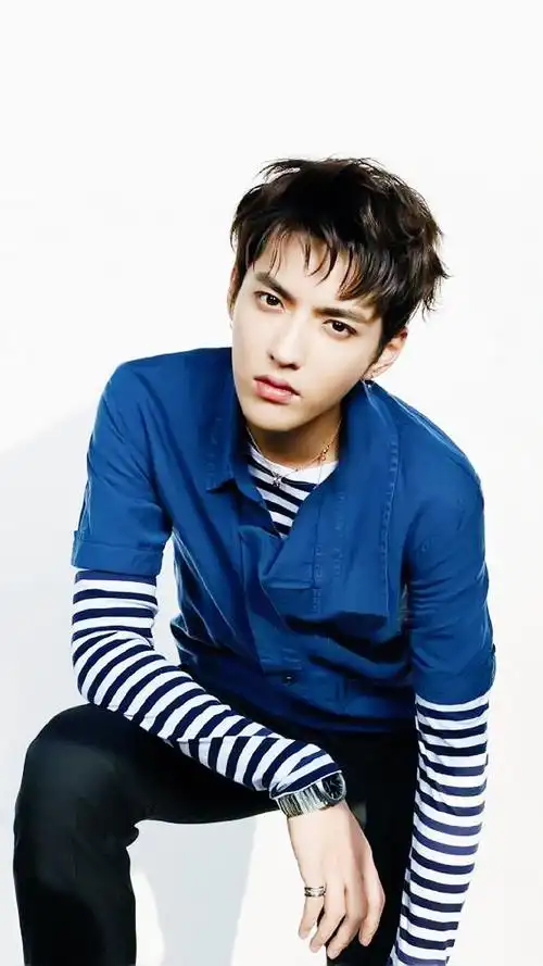 [吴亦凡][分享]170406 妮妮专属舔屏时间 每一张壁纸都是大写加粗的