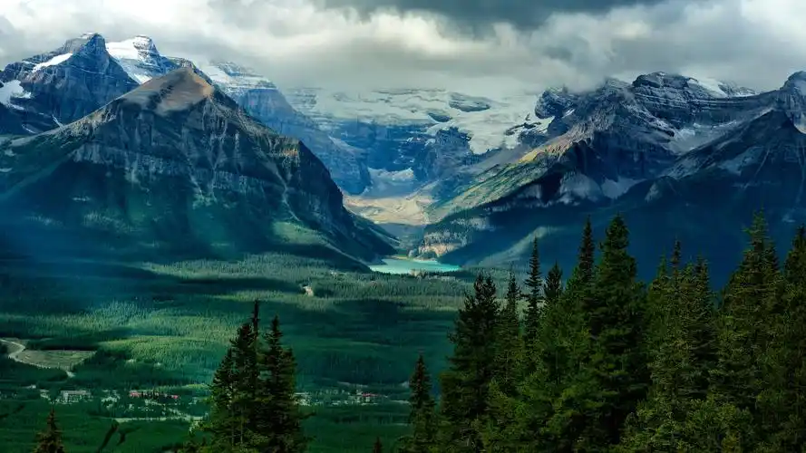 高清晰苹果imac经典雪山绿景桌面锁屏壁纸下载-欧莱凯设计网(2008php.