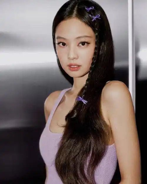 自从作为女团爱豆出道以来,blackpink和jennie 的编舞随着年龄的增长