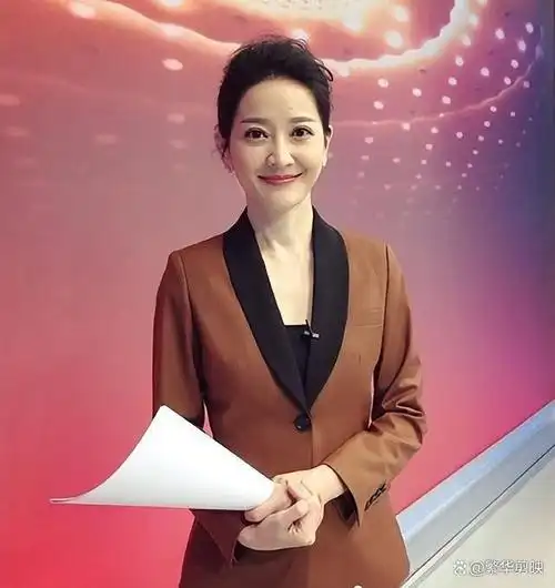 央视是中国最大的国家级电视台,其十大美女主持人是电视界的标志性