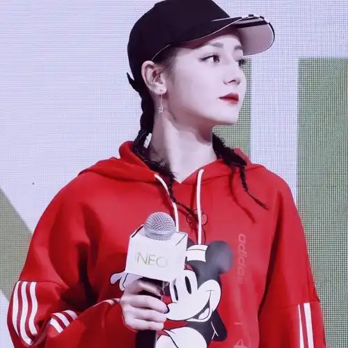 迪丽热巴头像.自调滤镜抱图dd.盗图司马. 二转请注明出自顾萱霏.