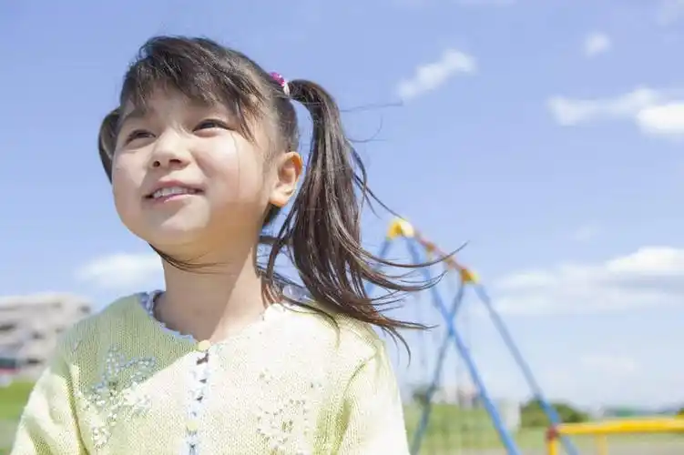 金属制品,亚洲,朦胧,模糊,金属,云,云朵,云彩,注视,针织衫,黄种人