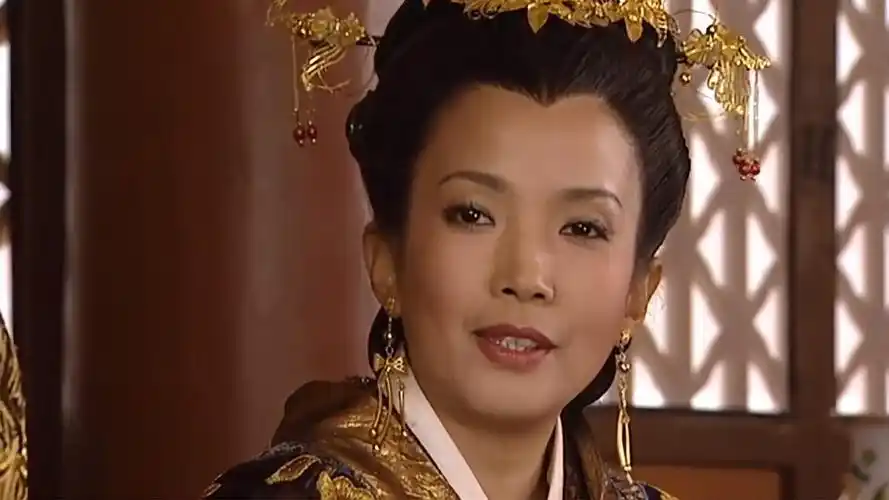 马皇后奸妃仗着受宠想动马皇后怎料皇后连皇上都敢骂