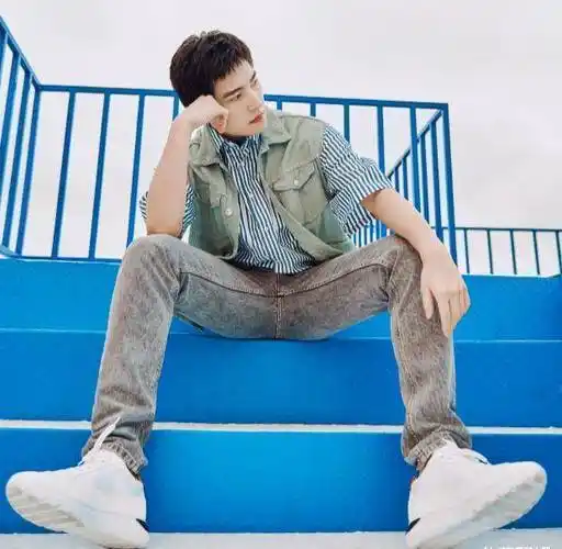 原创如何吸引杨洋的注意力男粉丝大吼一句话瞬间让他转头百试百灵